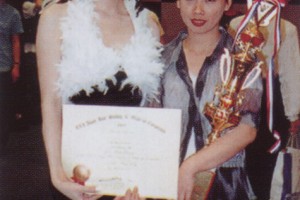 巫素元在97第二十一届亚洲发型化妆大赛获晚宴发型组亚军