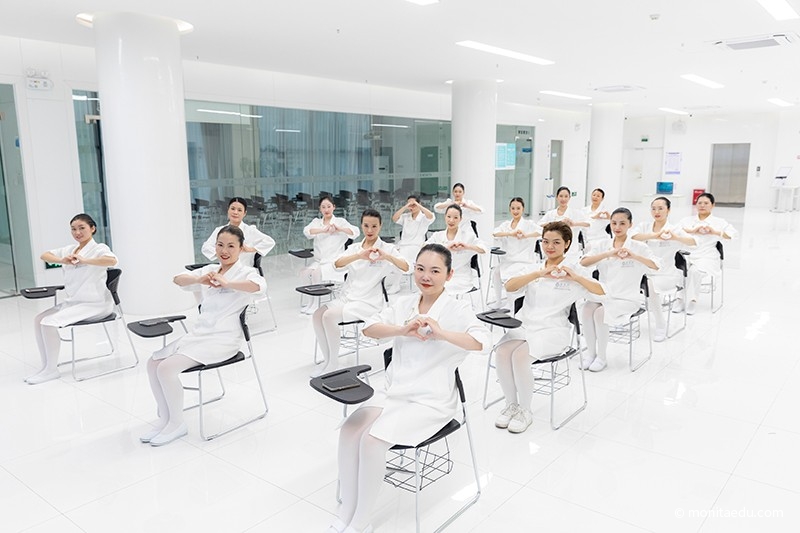 2021年国际CIDESCO国际美容治疗师文凭考试实录_19_蒙妮坦